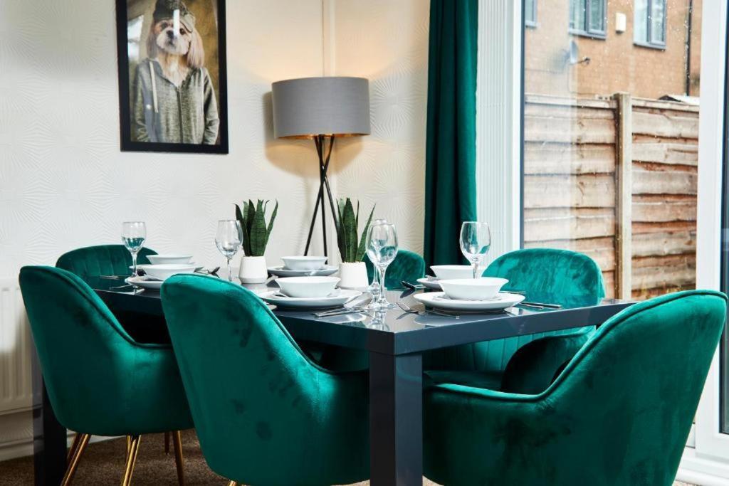 The Emerald House Of Manchester - Garden - Parking מראה חיצוני תמונה